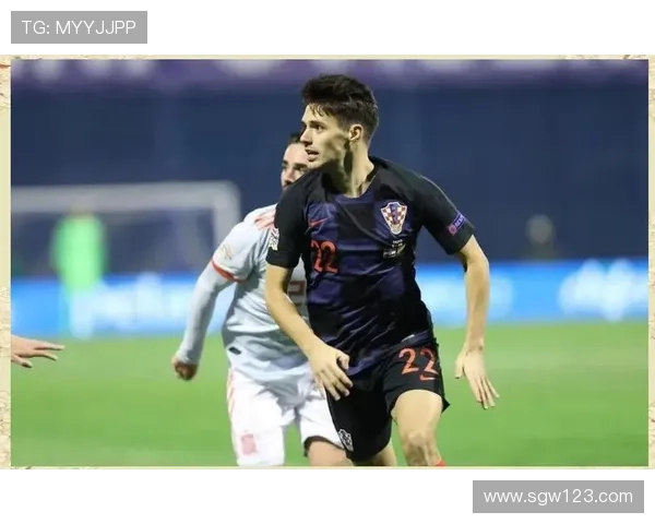 两位足球新星的崛起之路与未来展望